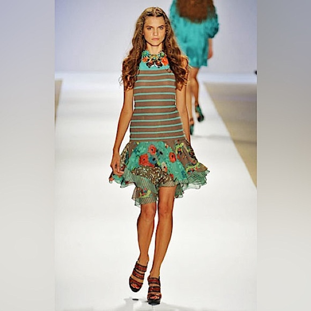 NANETTE LEPORE | Tan & Teal Striped Top